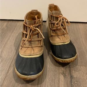 Sorel Ankle Duck Boots - Leather and Rubber Size 7